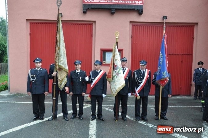 Zdjęcie w galerii na portalu naszraciborz.pl: OSP Kuźnia Raciborska z nowym sztandarem  wiadomości z regionu