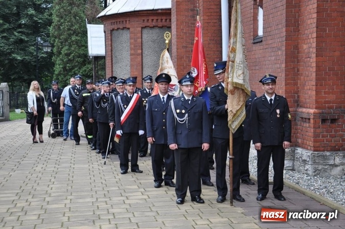 Zdjęcie w galerii na portalu naszraciborz.pl: OSP Kuźnia Raciborska z nowym sztandarem  wiadomości z regionu