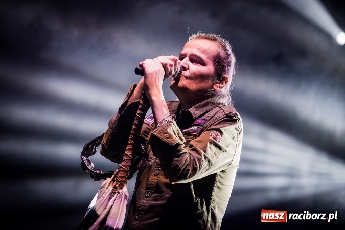 Zdjęcie w galerii na portalu naszraciborz.pl: Mocne zakończenie Memoriału - Wilki z Robertem Gawlińskim porwały tłumy! wiadomości z regionu