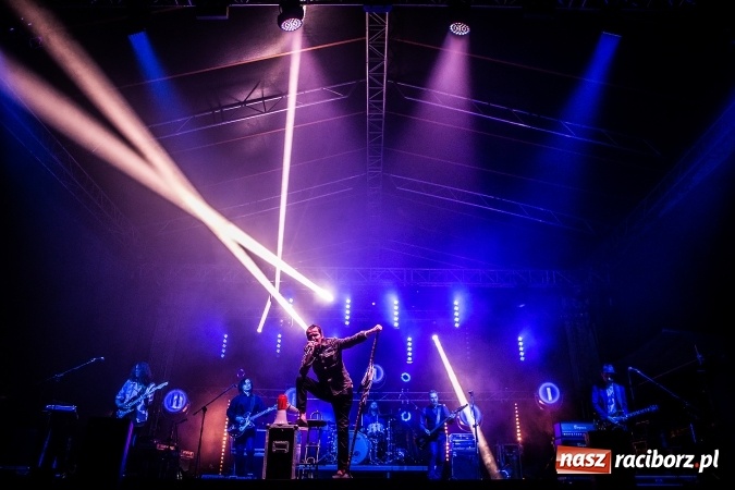 Zdjęcie w galerii na portalu naszraciborz.pl: Mocne zakończenie Memoriału - Wilki z Robertem Gawlińskim porwały tłumy! wiadomości z regionu