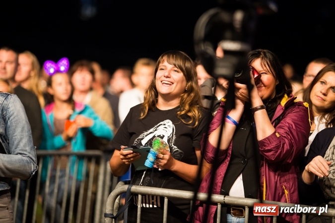 Zdjęcie w galerii na portalu naszraciborz.pl: Mocne zakończenie Memoriału - Wilki z Robertem Gawlińskim porwały tłumy! wiadomości z regionu