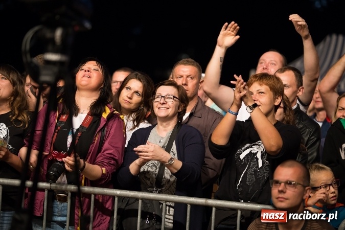 Zdjęcie w galerii na portalu naszraciborz.pl: Mocne zakończenie Memoriału - Wilki z Robertem Gawlińskim porwały tłumy! wiadomości z regionu