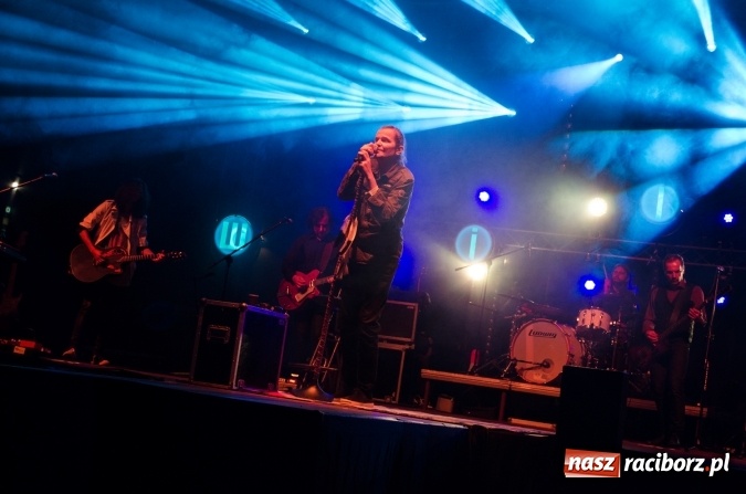 Zdjęcie w galerii na portalu naszraciborz.pl: Papier, kamień, nożyce - zmagania przy stoliku na scenie Memoriału oraz Baw się z nami strażakami i zakładem Ernestyn Janeta wiadomości z regionu