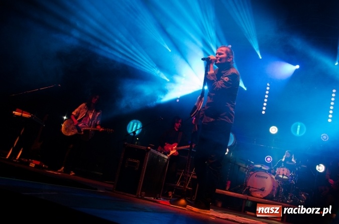 Zdjęcie w galerii na portalu naszraciborz.pl: Papier, kamień, nożyce - zmagania przy stoliku na scenie Memoriału oraz Baw się z nami strażakami i zakładem Ernestyn Janeta wiadomości z regionu