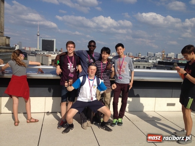 Zdjęcie w galerii na portalu naszraciborz.pl: Kamil Mucha z G2 reprezentował Polskę na Międzynarodowej Olimpiadzie Języka Niemieckiego w Berlinie wiadomości z regionu