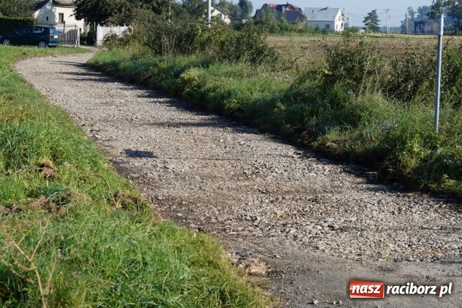 Zdjęcie w galerii na portalu naszraciborz.pl: Trwa remont ul. Polnej w Łęgu wiadomości z regionu