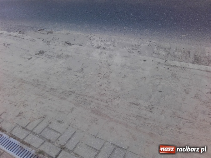 Zdjęcie w galerii na portalu naszraciborz.pl: Na Kozielskiej do dziś nie posprzątano po ostatnich ulewach  wiadomości z regionu
