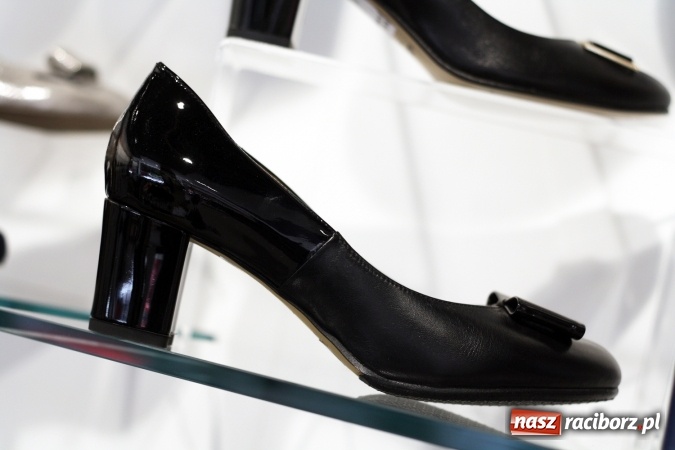 Zdjęcie w galerii na portalu naszraciborz.pl: Meca Obuwie – odnowiony salon obuwia już otwarty! wiadomości z regionu