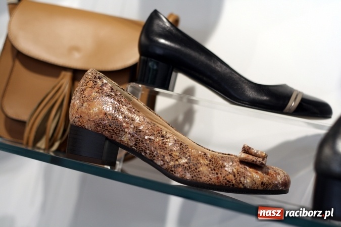 Zdjęcie w galerii na portalu naszraciborz.pl: Meca Obuwie – odnowiony salon obuwia już otwarty! wiadomości z regionu