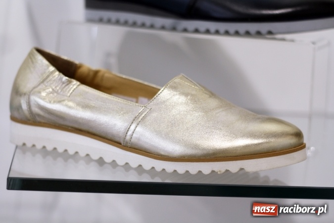 Zdjęcie w galerii na portalu naszraciborz.pl: Meca Obuwie – odnowiony salon obuwia już otwarty! wiadomości z regionu