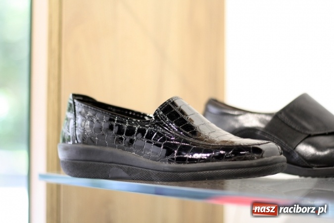 Zdjęcie w galerii na portalu naszraciborz.pl: Meca Obuwie – odnowiony salon obuwia już otwarty! wiadomości z regionu