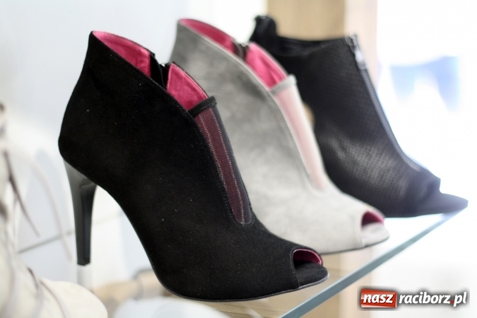 Zdjęcie w galerii na portalu naszraciborz.pl: Meca Obuwie – odnowiony salon obuwia już otwarty! wiadomości z regionu