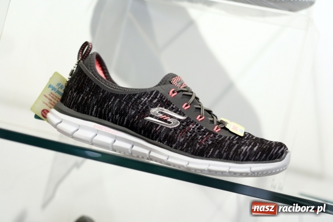 Zdjęcie w galerii na portalu naszraciborz.pl: Meca Obuwie – odnowiony salon obuwia już otwarty! wiadomości z regionu