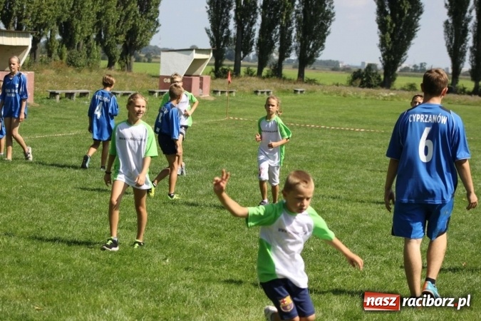 Zdjęcie w galerii na portalu naszraciborz.pl: Schlagballiści z Cyprzanowa i Wojnowic wsp&oacute;lnie trenują na Mistrzostwa Polski wiadomości z regionu