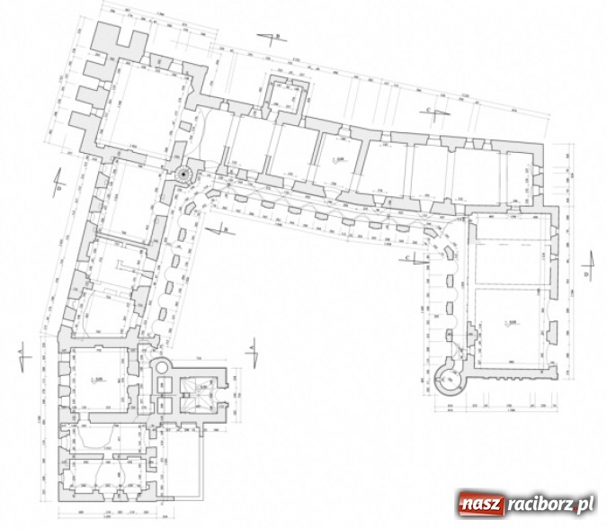 Zdjęcie w galerii na portalu naszraciborz.pl: Na ruinach zamku w Tworkowie prowadzone są prace zabezpieczające i konserwatorskie  wiadomości z regionu