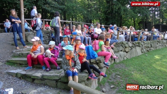 Zdjęcie w galerii na portalu naszraciborz.pl: Uczestnicy Lata z biblioteką na wycieczce w Ustroniu  wiadomości z regionu