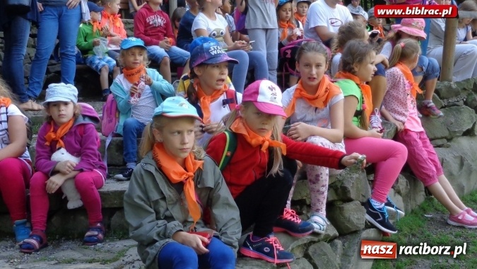 Zdjęcie w galerii na portalu naszraciborz.pl: Uczestnicy Lata z biblioteką na wycieczce w Ustroniu  wiadomości z regionu