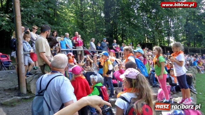 Zdjęcie w galerii na portalu naszraciborz.pl: Uczestnicy Lata z biblioteką na wycieczce w Ustroniu  wiadomości z regionu
