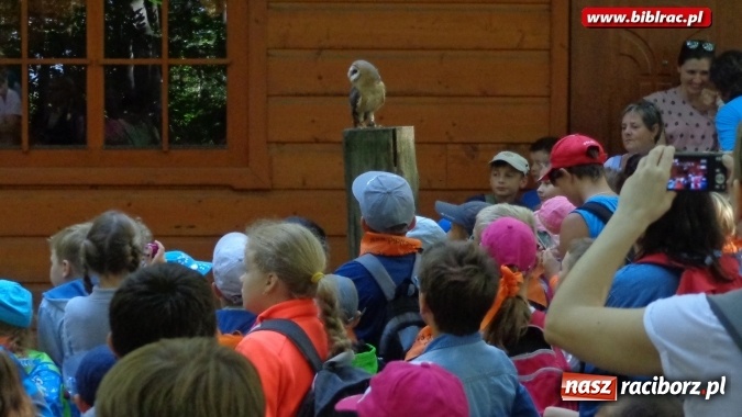 Zdjęcie w galerii na portalu naszraciborz.pl: Uczestnicy Lata z biblioteką na wycieczce w Ustroniu  wiadomości z regionu