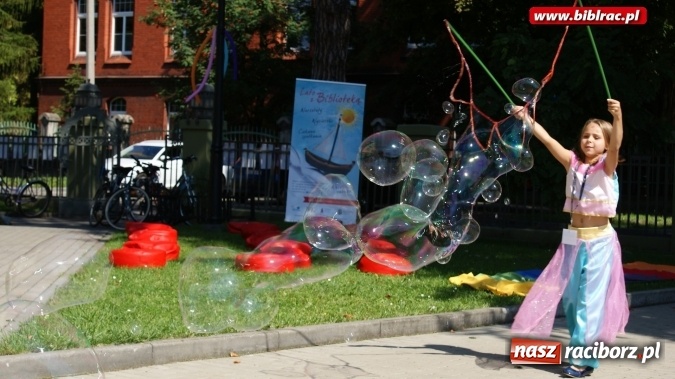 Zdjęcie w galerii na portalu naszraciborz.pl: Lato z biblioteką: Niech żyje bal!  wiadomości z regionu
