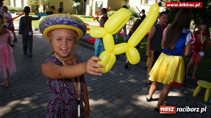Zdjęcie w galerii na portalu naszraciborz.pl: Lato z biblioteką: Niech żyje bal!  wiadomości z regionu
