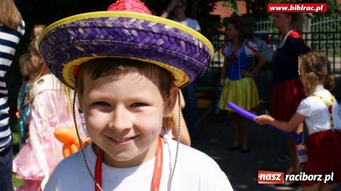 Zdjęcie w galerii na portalu naszraciborz.pl: Lato z biblioteką: Niech żyje bal!  wiadomości z regionu