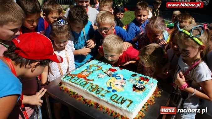 Zdjęcie w galerii na portalu naszraciborz.pl: Lato z biblioteką: Niech żyje bal!  wiadomości z regionu