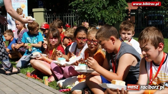 Zdjęcie w galerii na portalu naszraciborz.pl: Lato z biblioteką: Niech żyje bal!  wiadomości z regionu