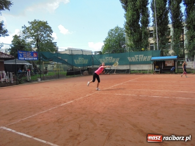 Zdjęcie w galerii na portalu naszraciborz.pl: Turniej tenisowy przy Łąkowej z okazji 36. rocznicy powstania Solidarności wiadomości z regionu