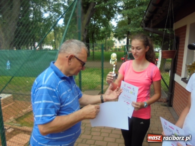 Zdjęcie w galerii na portalu naszraciborz.pl: Turniej tenisowy przy Łąkowej z okazji 36. rocznicy powstania Solidarności wiadomości z regionu