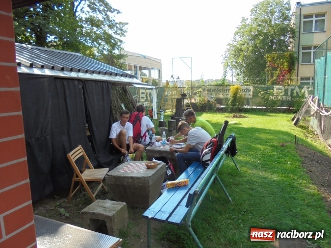 Zdjęcie w galerii na portalu naszraciborz.pl: Turniej tenisowy przy Łąkowej z okazji 36. rocznicy powstania Solidarności wiadomości z regionu