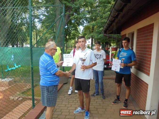 Zdjęcie w galerii na portalu naszraciborz.pl: Turniej tenisowy przy Łąkowej z okazji 36. rocznicy powstania Solidarności wiadomości z regionu