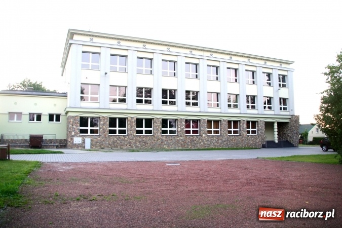 Zdjęcie w galerii na portalu naszraciborz.pl: Termomodernizacja Zespołu Szk&oacute;ł Zawodowych w Radlinie zakończona wiadomości z regionu