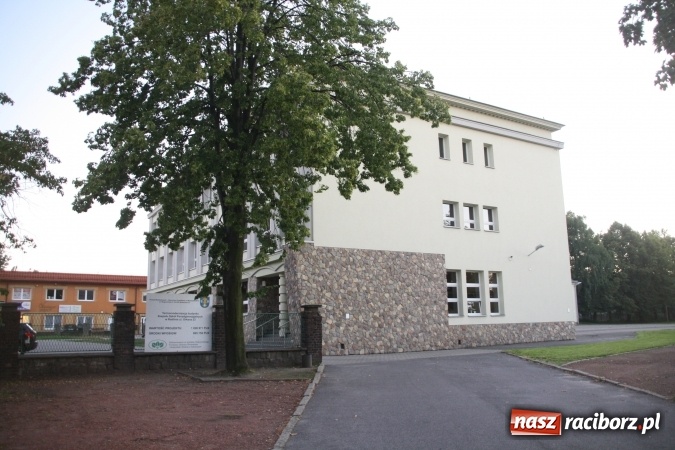 Zdjęcie w galerii na portalu naszraciborz.pl: Termomodernizacja Zespołu Szk&oacute;ł Zawodowych w Radlinie zakończona wiadomości z regionu