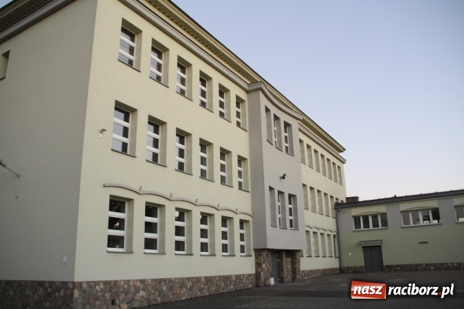 Zdjęcie w galerii na portalu naszraciborz.pl: Termomodernizacja Zespołu Szk&oacute;ł Zawodowych w Radlinie zakończona wiadomości z regionu