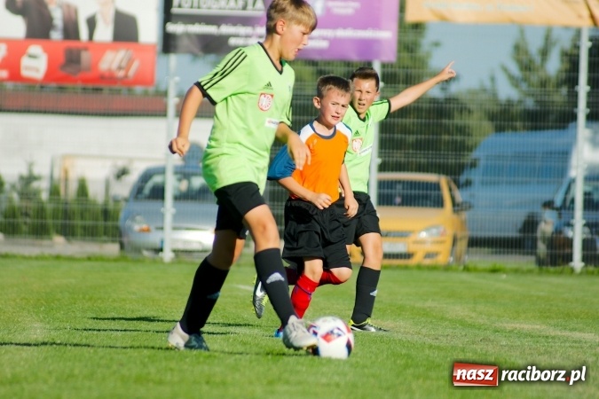 Zdjęcie w galerii na portalu naszraciborz.pl: Mendel goli w Cyprzanowie. Unia Racibórz bezlitosna wiadomości z regionu
