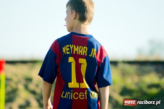 Zdjęcie w galerii na portalu naszraciborz.pl: Mendel goli w Cyprzanowie. Unia Racibórz bezlitosna wiadomości z regionu