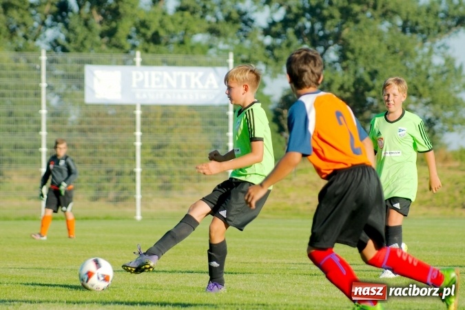 Zdjęcie w galerii na portalu naszraciborz.pl: Mendel goli w Cyprzanowie. Unia Racibórz bezlitosna wiadomości z regionu