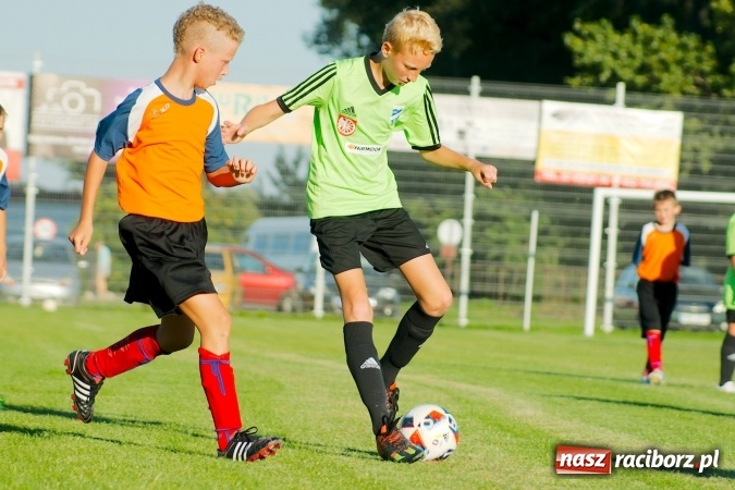 Zdjęcie w galerii na portalu naszraciborz.pl: Mendel goli w Cyprzanowie. Unia Racibórz bezlitosna wiadomości z regionu
