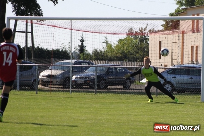 Zdjęcie w galerii na portalu naszraciborz.pl: Trampkarze KS Naprzód Borucin pokonali LKS Zameczek Czernicę  wiadomości z regionu