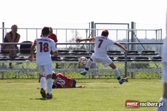 Zdjęcie w galerii na portalu naszraciborz.pl: Trampkarze KS Naprzód Borucin pokonali LKS Zameczek Czernicę  wiadomości z regionu