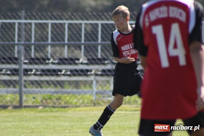 Zdjęcie w galerii na portalu naszraciborz.pl: Trampkarze KS Naprzód Borucin pokonali LKS Zameczek Czernicę  wiadomości z regionu
