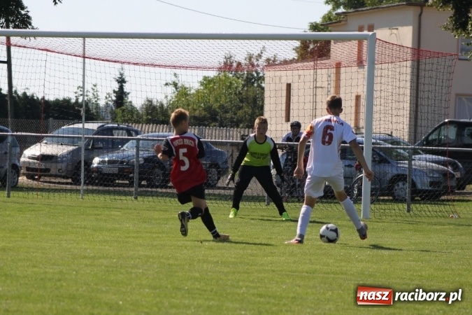 Zdjęcie w galerii na portalu naszraciborz.pl: Trampkarze KS Naprzód Borucin pokonali LKS Zameczek Czernicę  wiadomości z regionu