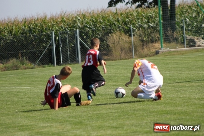 Zdjęcie w galerii na portalu naszraciborz.pl: Trampkarze KS Naprzód Borucin pokonali LKS Zameczek Czernicę  wiadomości z regionu