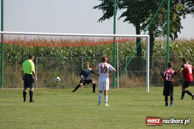 Zdjęcie w galerii na portalu naszraciborz.pl: Trampkarze KS Naprzód Borucin pokonali LKS Zameczek Czernicę  wiadomości z regionu