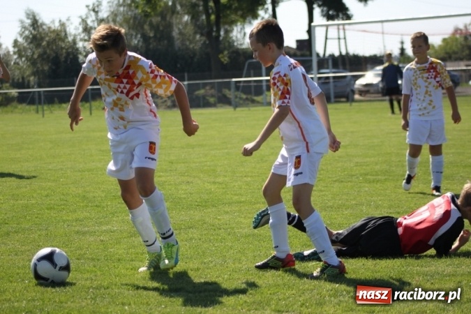 Zdjęcie w galerii na portalu naszraciborz.pl: Trampkarze KS Naprzód Borucin pokonali LKS Zameczek Czernicę  wiadomości z regionu