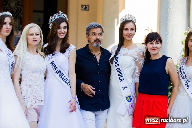 Zdjęcie w galerii na portalu naszraciborz.pl: Plejada znanych artystów w Zakrzowie na XIX Jeździeckich Mistrzostwach Gwiazd - Art Cup wiadomości z regionu