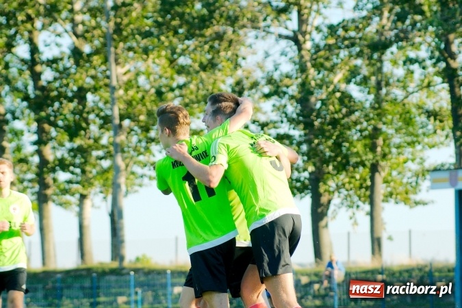 Zdjęcie w galerii na portalu naszraciborz.pl: A klasa: Nieudana pogoń Startu. Krzanowice nadal na czele wiadomości z regionu