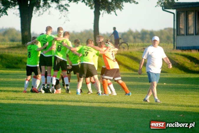 Zdjęcie w galerii na portalu naszraciborz.pl: A klasa: Nieudana pogoń Startu. Krzanowice nadal na czele wiadomości z regionu