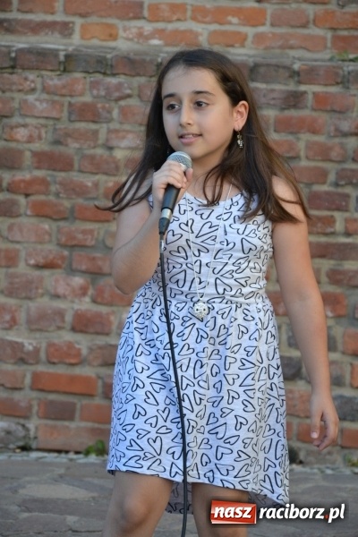 Zdjęcie w galerii na portalu naszraciborz.pl: Jontek i przyjaciele, czyli spotkanie muzyczne w ramach cyklu Piosenki na Zamku czar... wiadomości z regionu